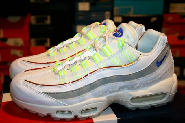 AUTHENTIC NIKE AIR MAX 95 QS De Lo Mio Dominican Republi...