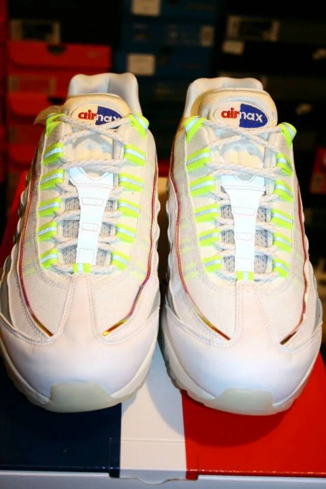 AUTHENTIC NIKE AIR MAX 95 QS De Lo Mio Dominican Republi...