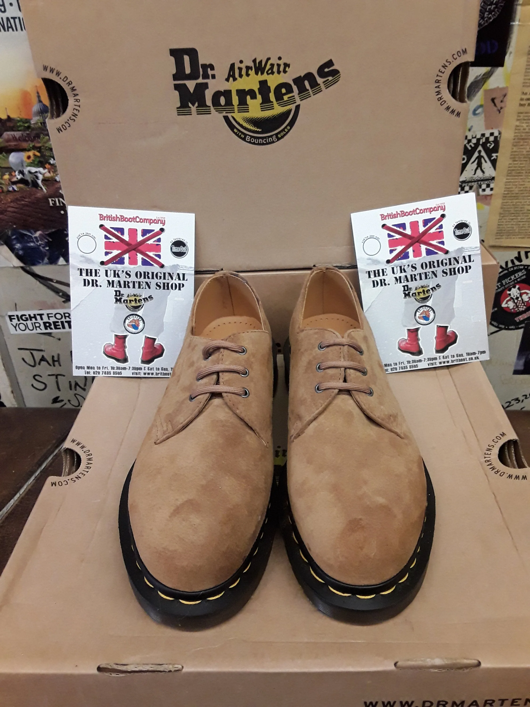 Dr Martens 1461 Tan Soft buck Size 6