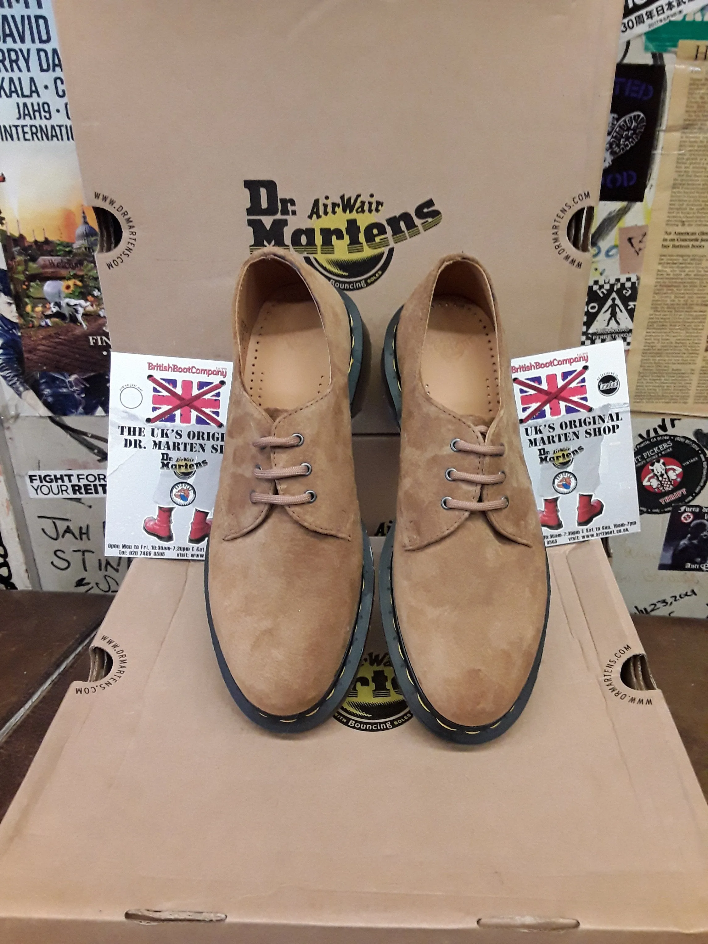 Dr Martens 1461 Tan Soft buck Size 6