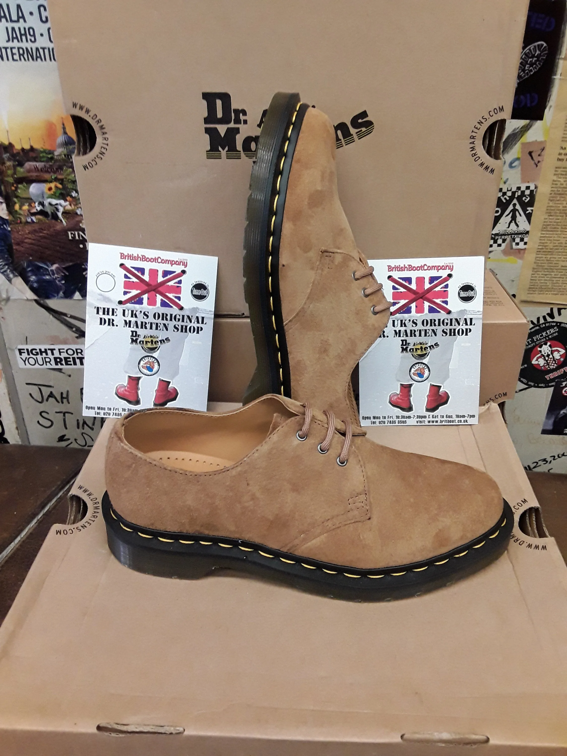 Dr Martens 1461 Tan Soft buck Size 6