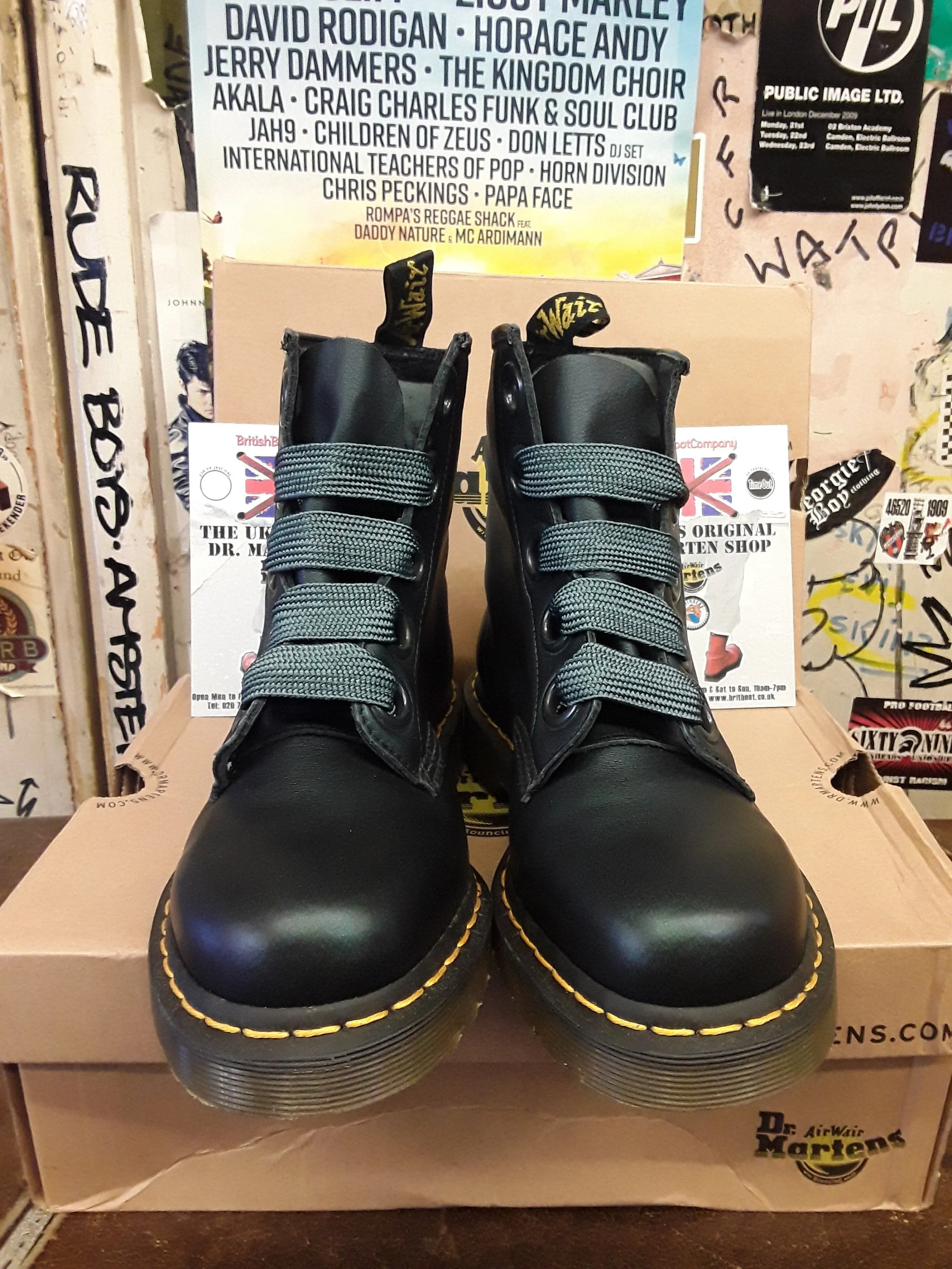 Dr Martens 1B72 Emerald Size 8