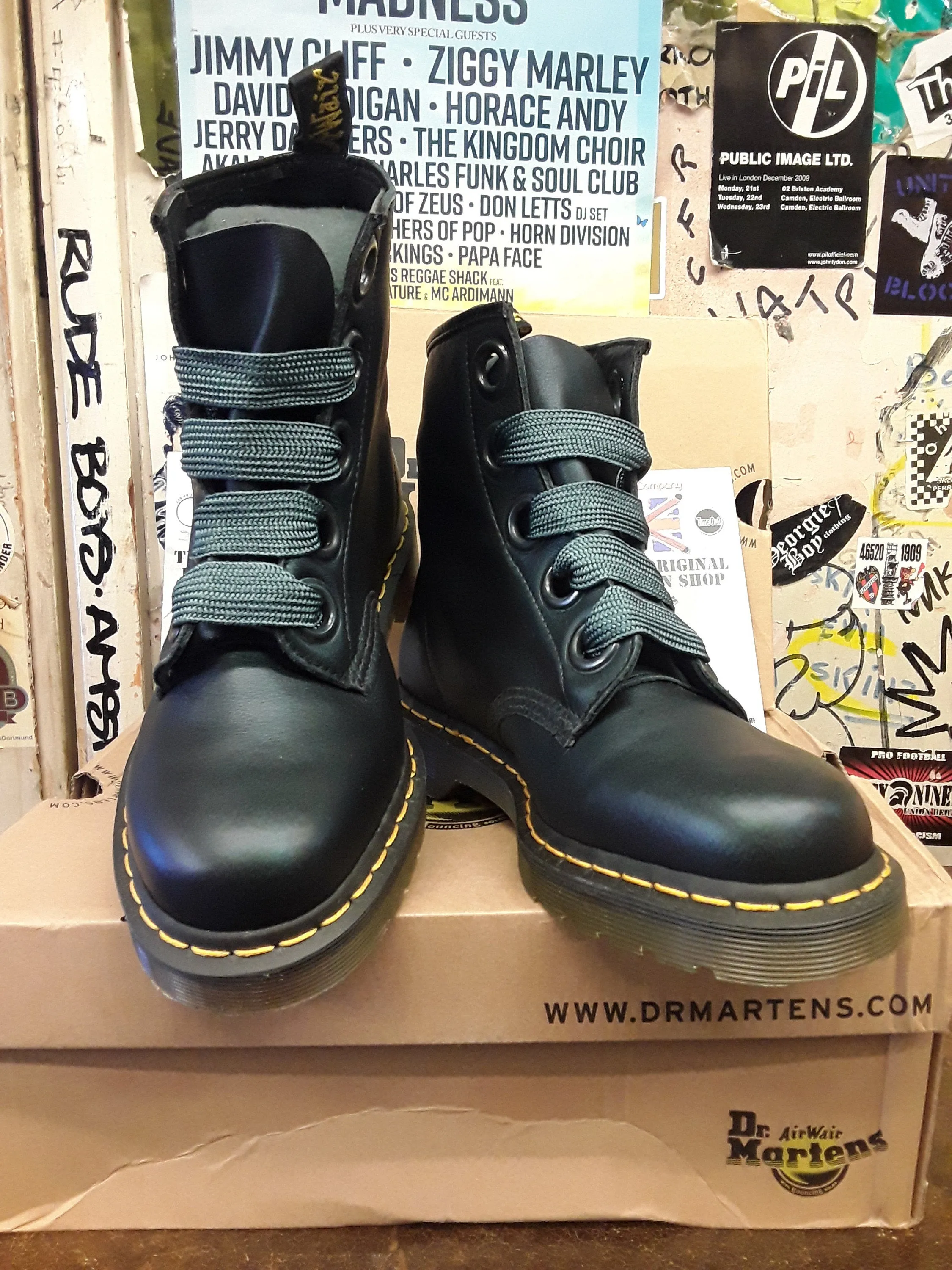 Dr Martens 1B72 Emerald Size 8