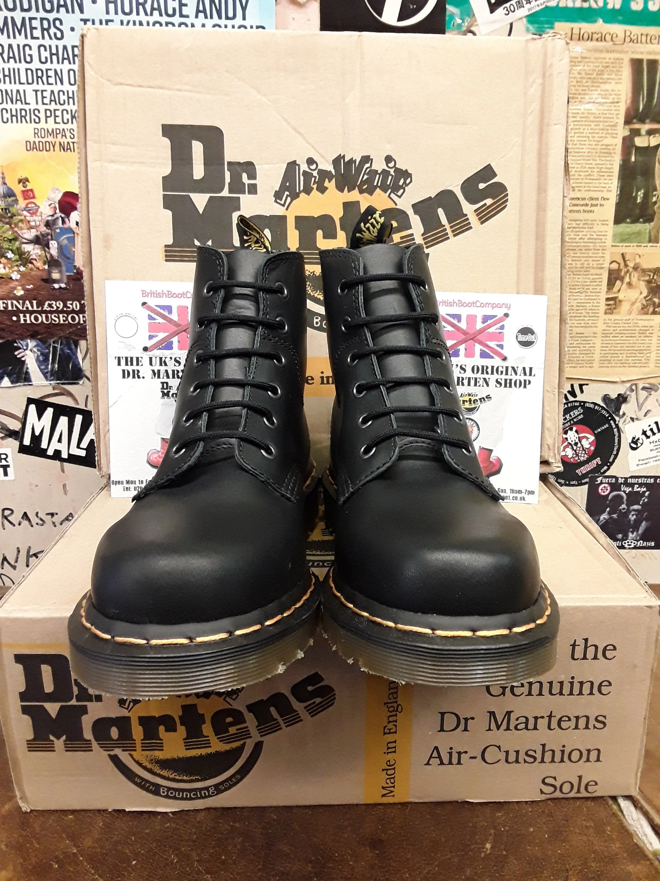 Dr Martens Made in England 8175 Black Greasy Size 5