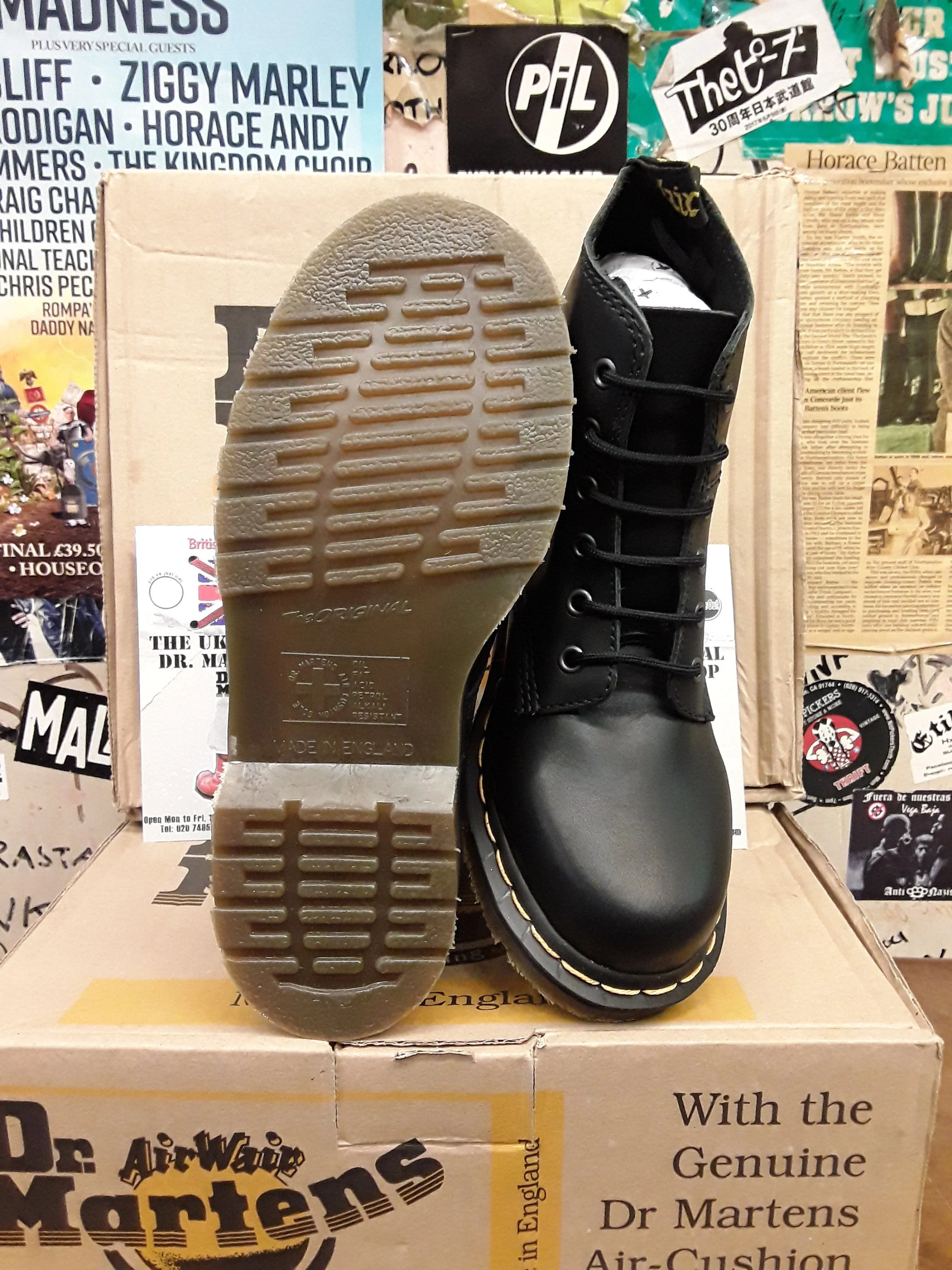 Dr Martens Made in England 8175 Black Greasy Size 5