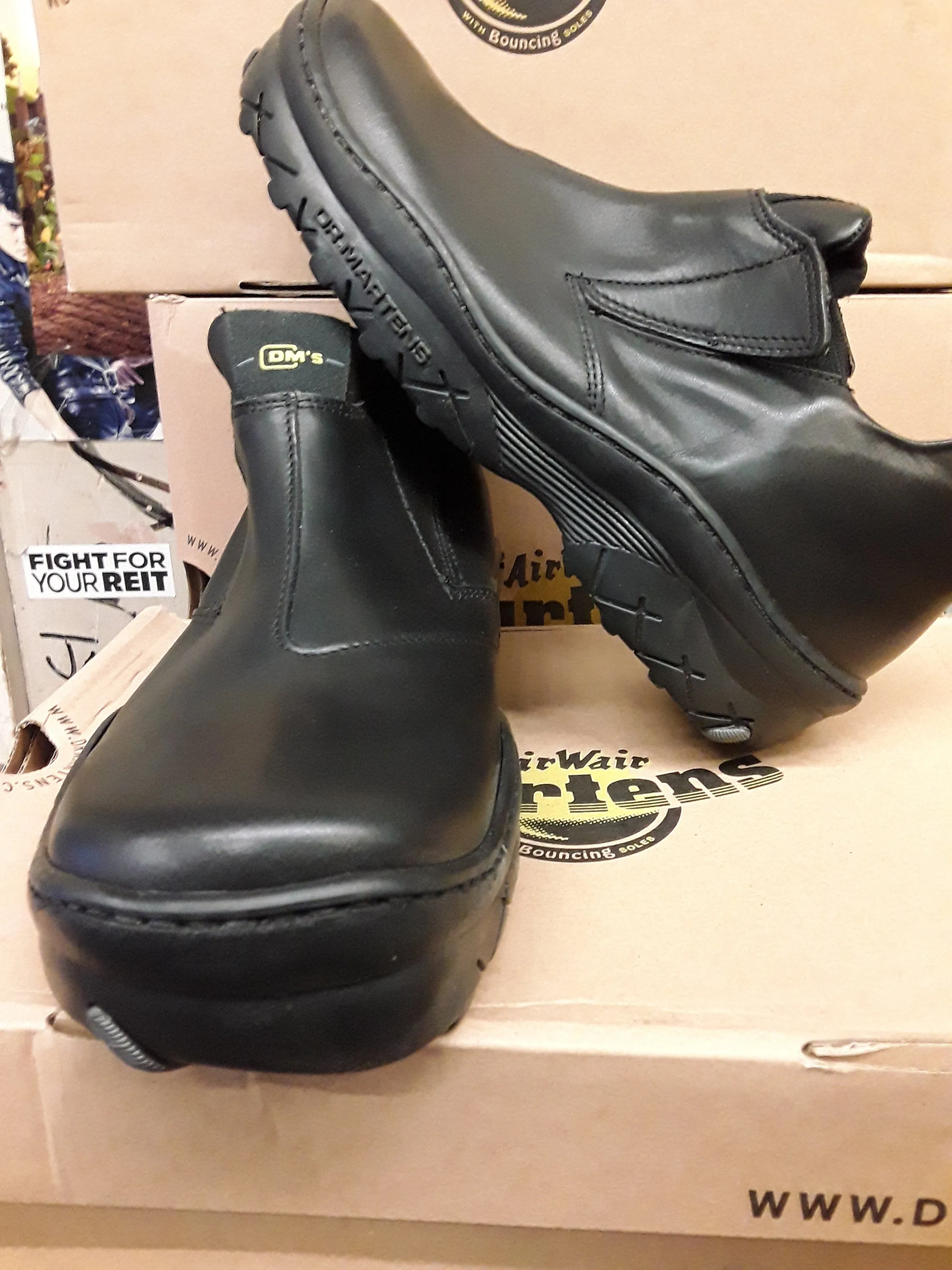 Dr Martens Made in England  9409 Black Gusset Shoe  Size 6