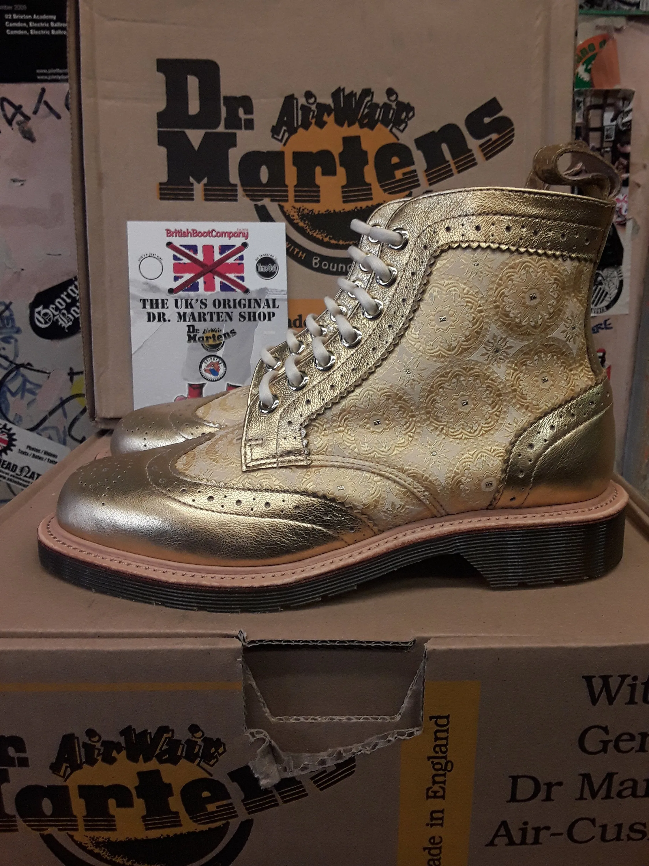 Dr martens Made In England Gold Leaf 7 Eyelet Size 4