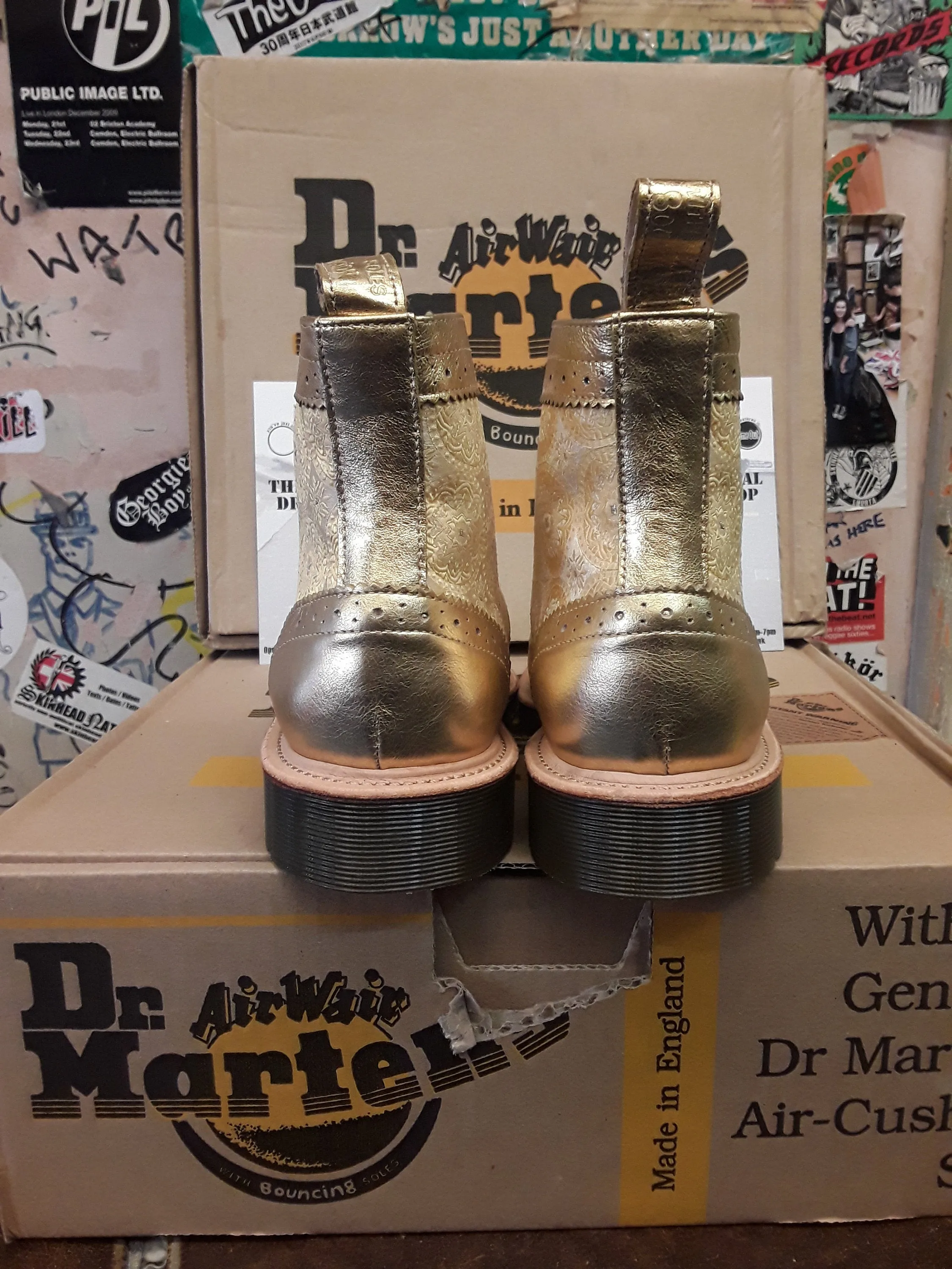 Dr martens Made In England Gold Leaf 7 Eyelet Size 4