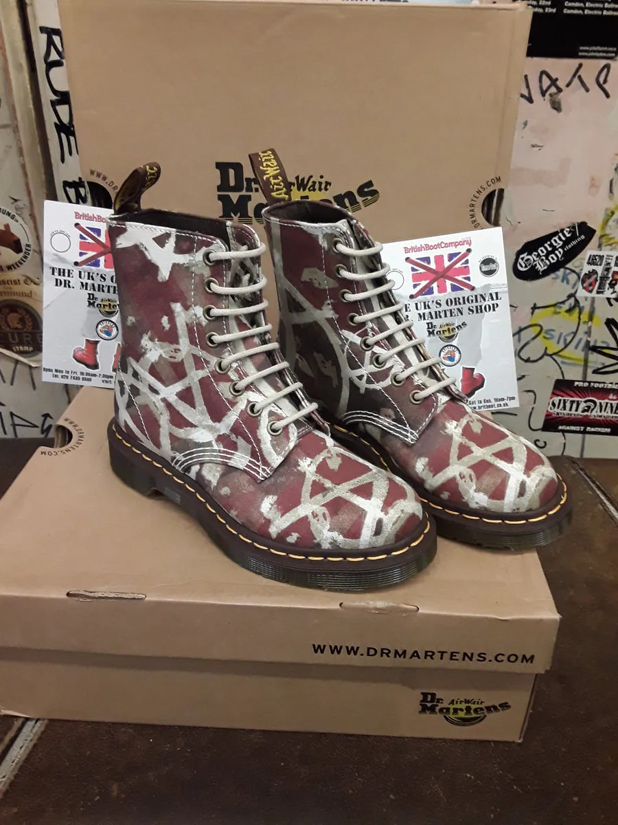 Dr Martens Vegan Page Union Jack Anarchy Size 3