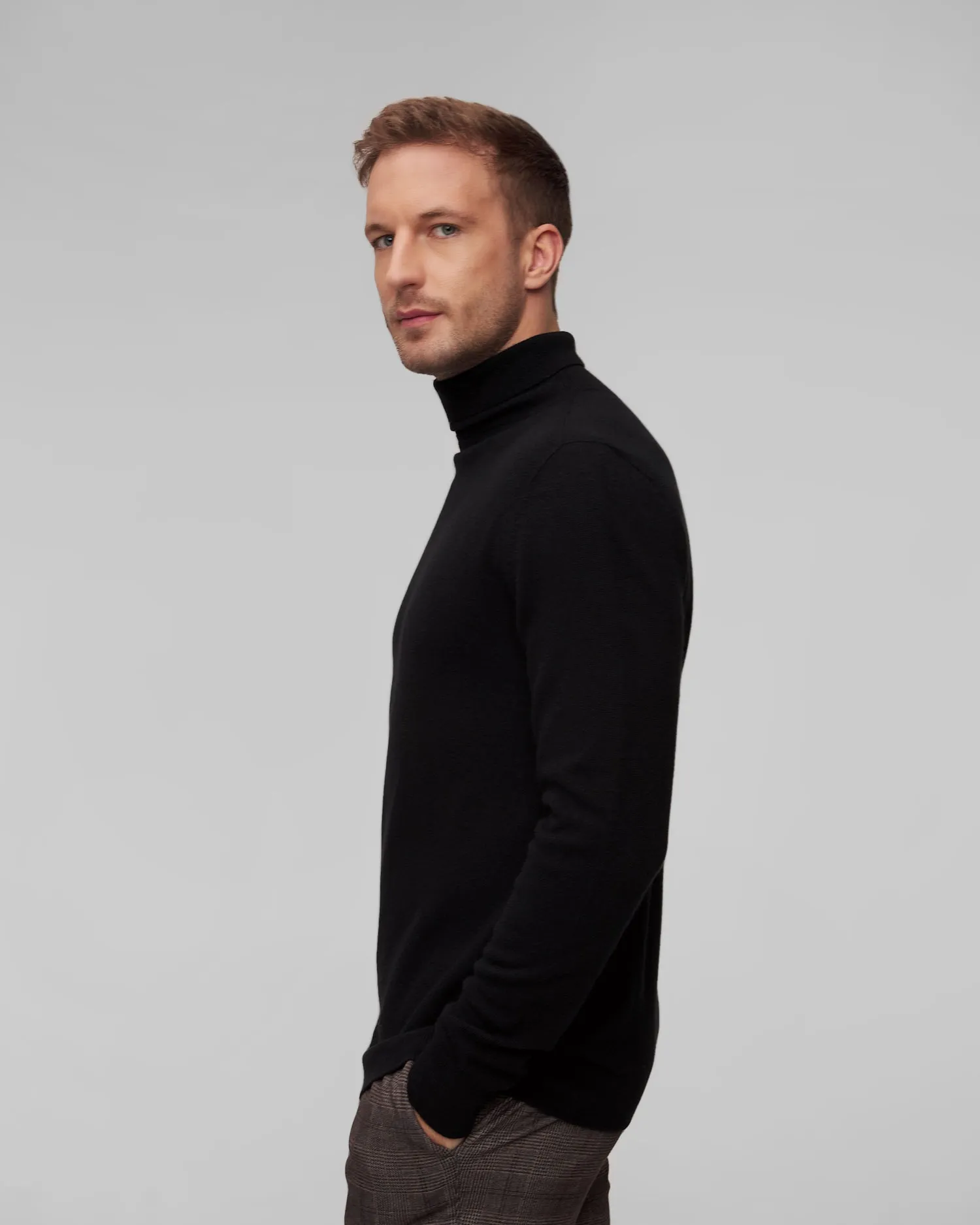 Men's black cashmere turtleneck Johnstons of Elgin KAI05417-sa0900