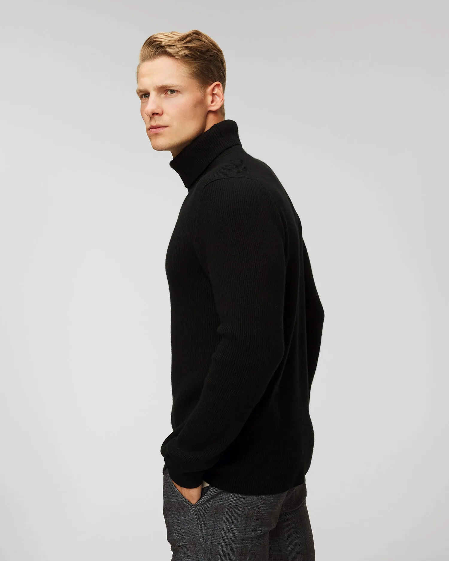 Men's cashmere turtleneck Johnstons of Elgin kap05107sa09004-sa0900