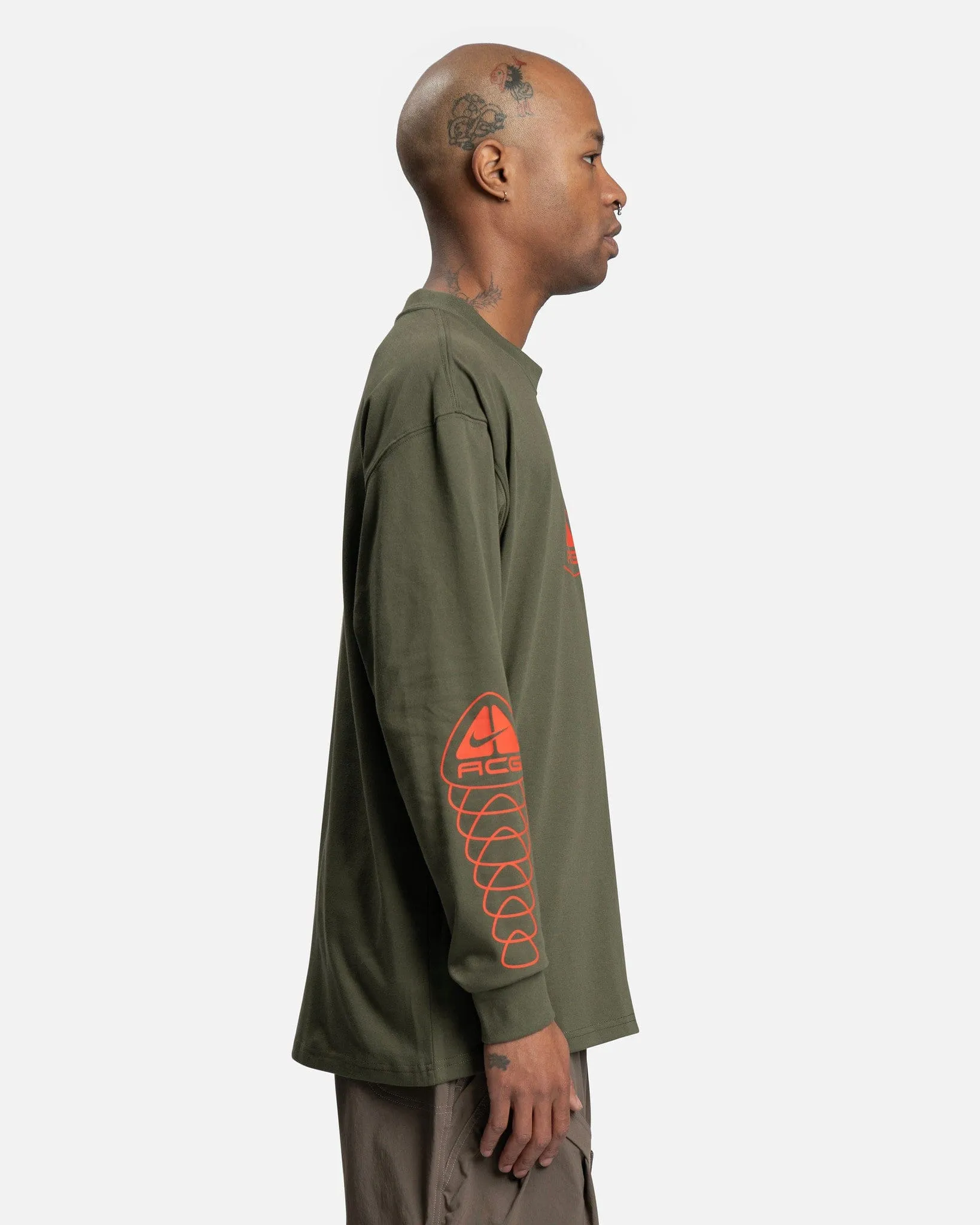 Nike ACG Lungs Long Sleeve T-Shirt in Cargo Khaki