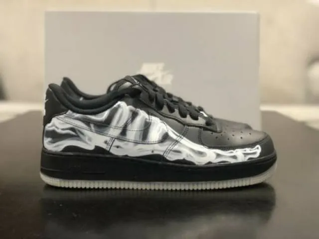 NIKE AIR FORCE 1 ‘07 SKELETON QS GLOW IN THE DARK HALL...