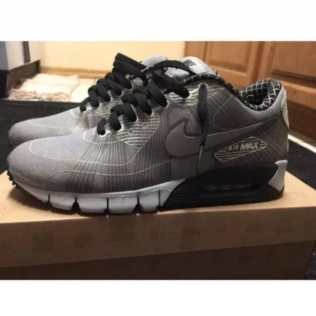 Nike Air Max 90 Tier 0 Quickstrike