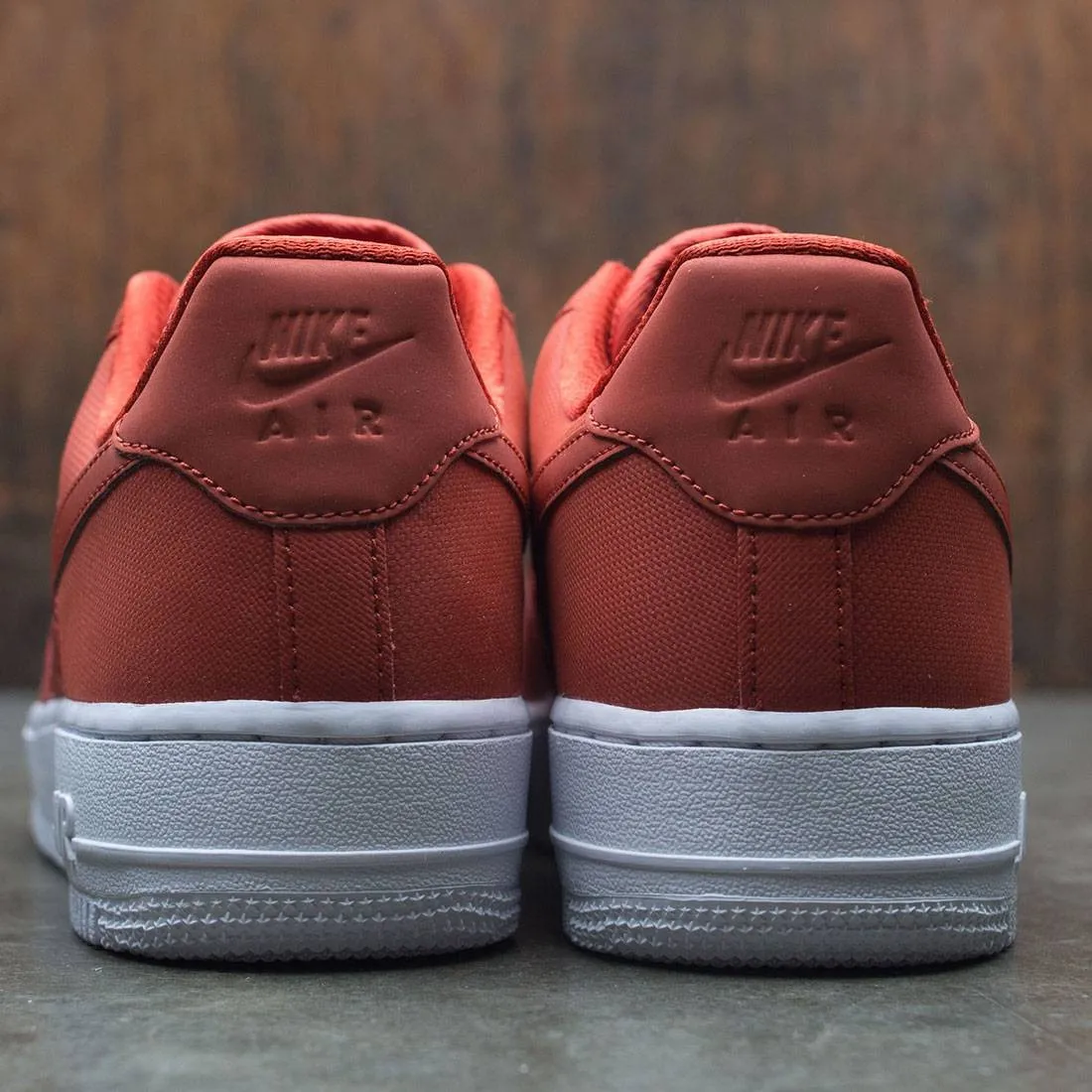 Nike Women Air Force 1 '07 Pinnacle (red / dragon red-white)