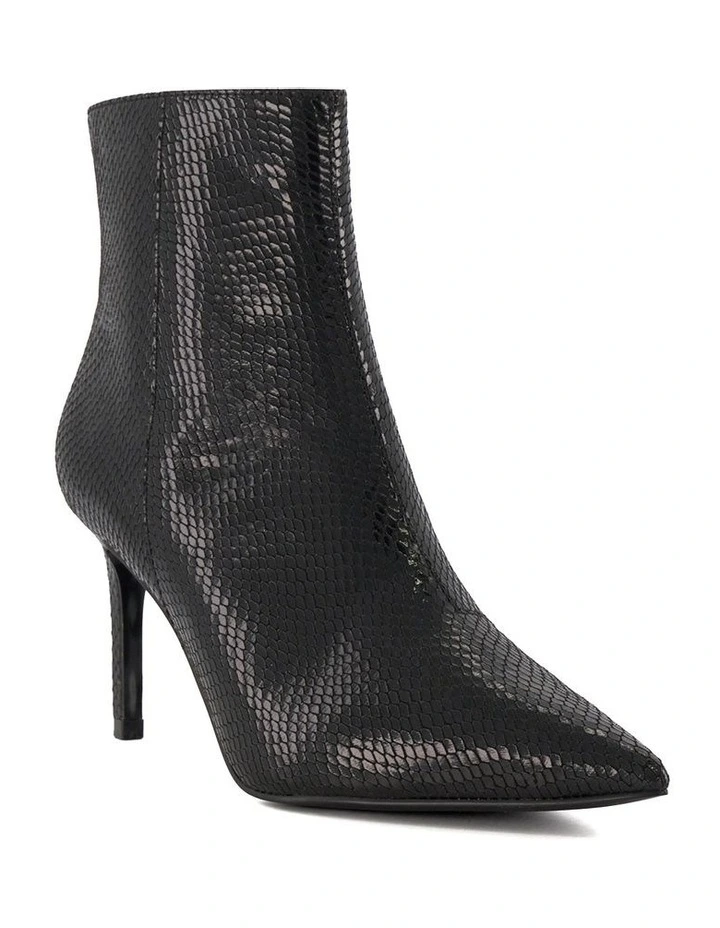 Oonaz Boot in Black