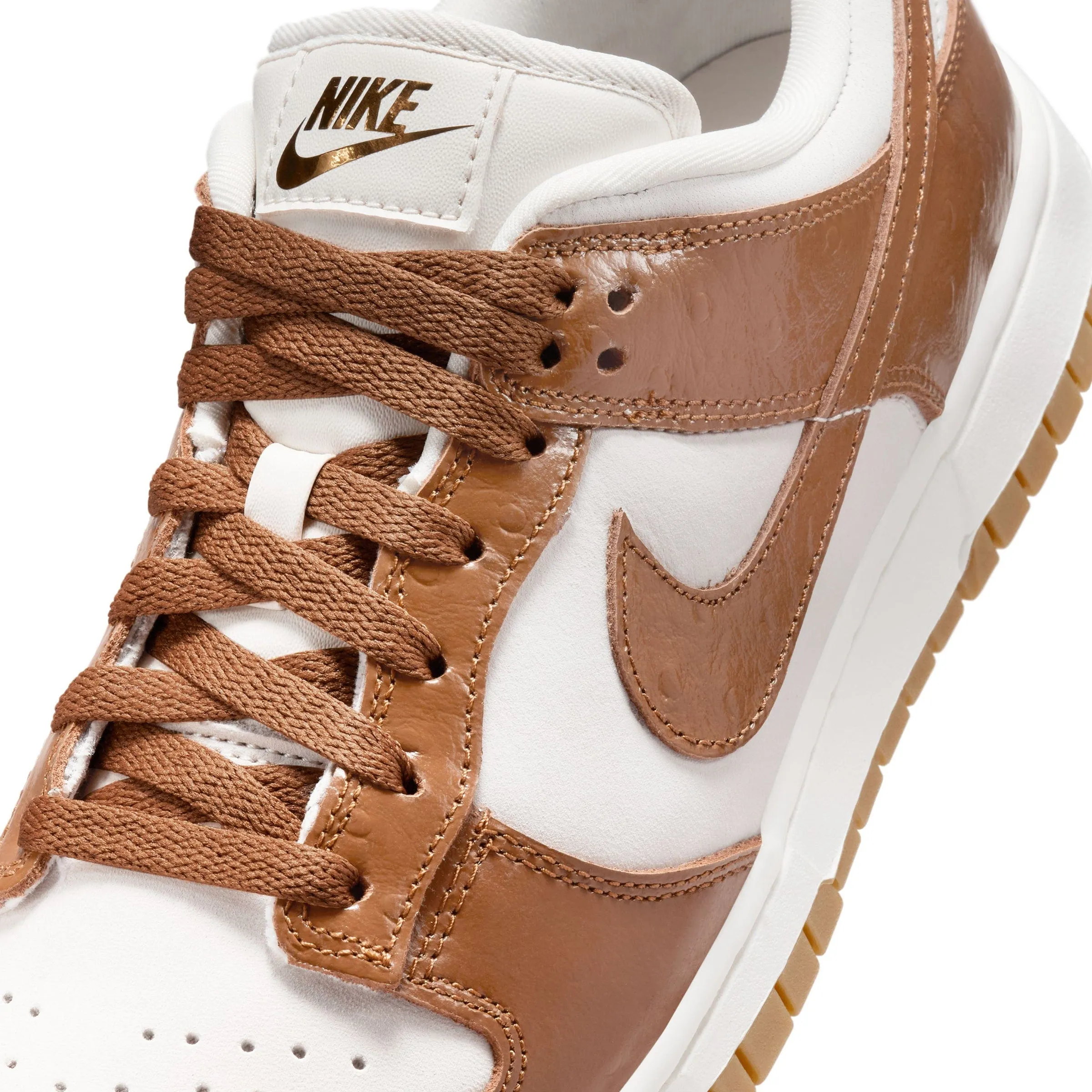 WOMEN'S NIKE DUNK LOW LX [FJ2260-001] | Bodega